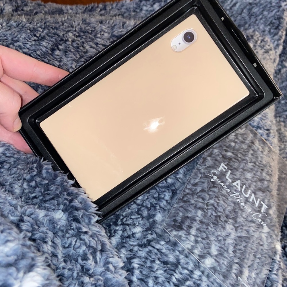 Flaunt square iPhone XR case.